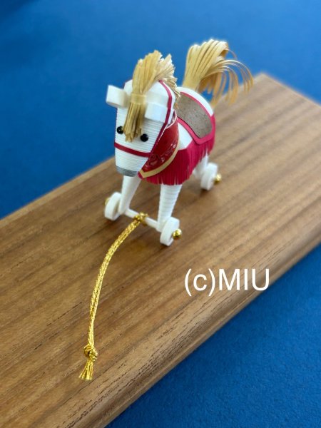 画像2: MIU 手のひらサイズの動く白馬キット (2)